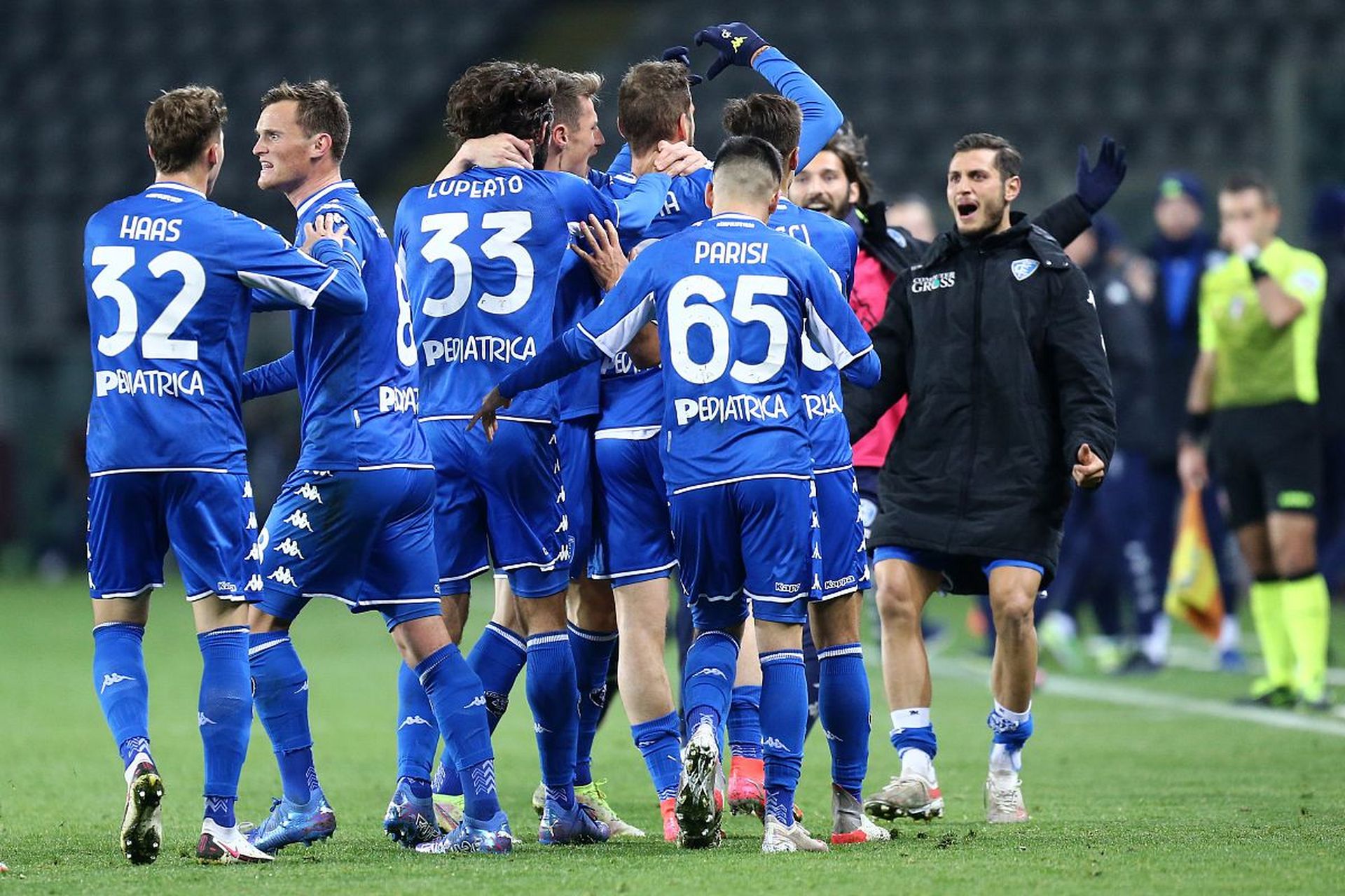 到曼城继续 到曼城继续